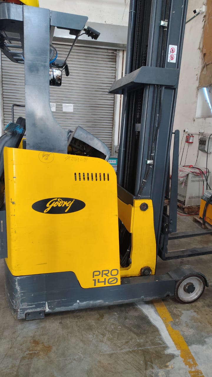 Material handling equipment and spare parts 12